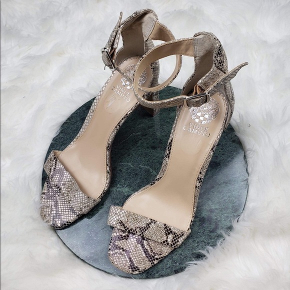 Vince Camuto neutral snakeskin heel with glimmer - Picture 3 of 5